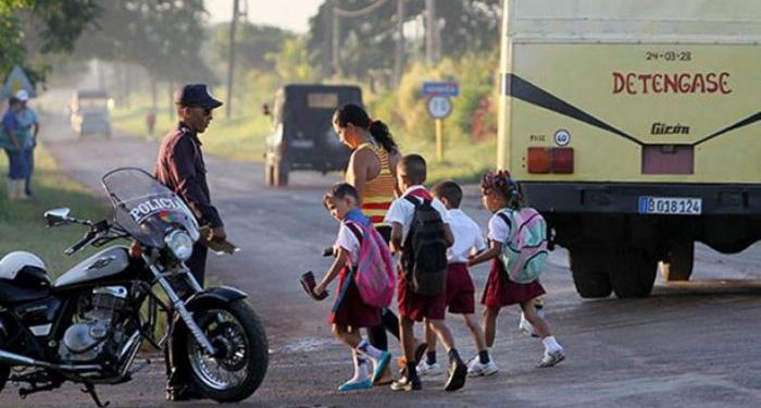 Comisión de Seguridad Vial Llama A Precaución por Inicio Escolar ›Cuba› Granma