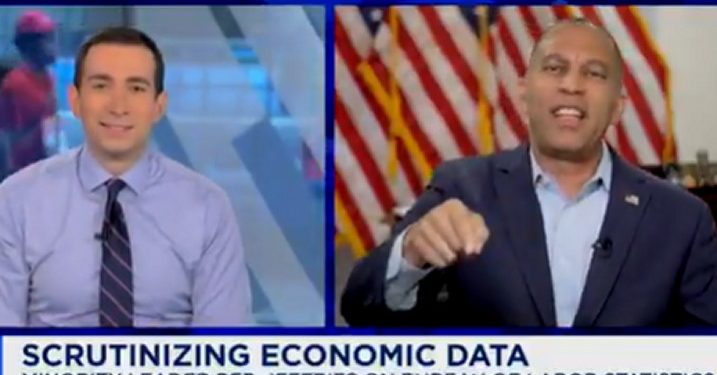 El líder de Dem House, Hakeem Jeffries, pierde la calma cuando se le pregunta sobre las políticas socialistas de Zohran Mamdani (video) | El experto de la puerta de entrada