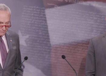 Chuck Schumer y Hakeem Jeffries dicen que están preparados para cerrar el gobierno