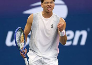 US Open 2025 Actualizaciones en vivo: puntajes y resultados del día 6 con Shelton y Pegula en la corte, Alcaraz a través de