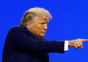 Trump supuestamente advirtió a Putin, Xi que bombardearía sus capitales: informar