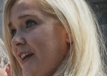 Las memorias de la acusadora de Epstein Virginia Giuffre se publicarán póstumamente: NPR