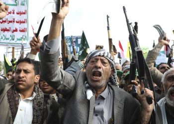 El ataque aéreo israelí mata al primer ministro rebelde huthí en Yemen: NPR