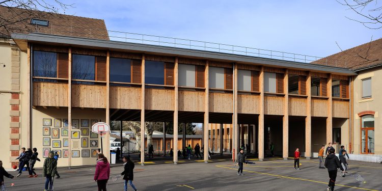 Escuela Primaria en Le Grand Lemps Francia / Brenos Doberin Architectes