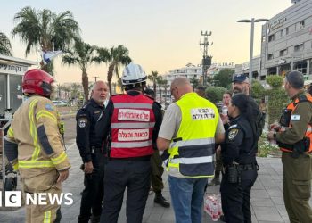 Veinte heridos en el ataque con drones de Yemen contra Israel, los rescatistas y los militares dicen