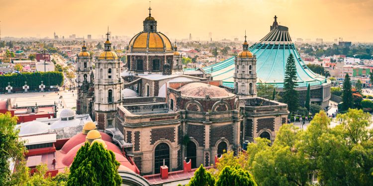 26 mejores cosas que hacer en la Ciudad de México, desde la casa de Frida Kahlo hasta las pasteleras.