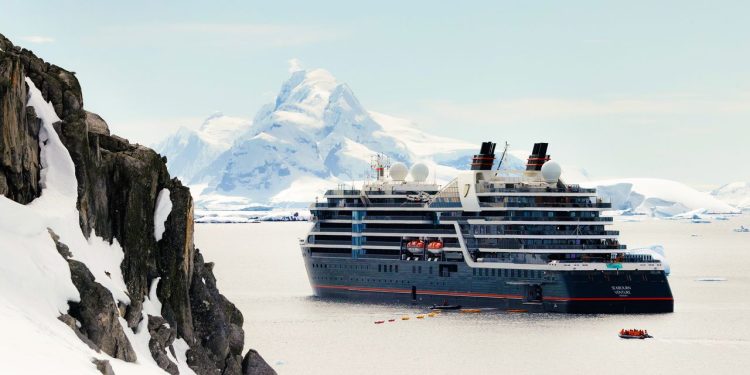 Cruceros de polo a polo: los itinerarios árticos a antárticos son la última tendencia de expedición