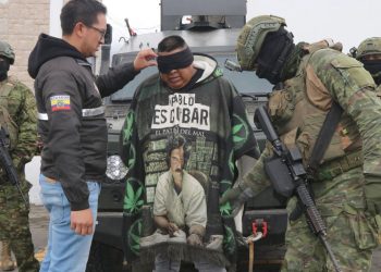 ECUADOR CAPTURO A Presunto Líder Desente de Las Farc y Vinculado Con Minería Ilegal