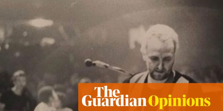 El difunto DJ Chris Hill Galvanized Funkateers trajo música negra a los clubes, y consiguió que Mick Jones bailara | Música