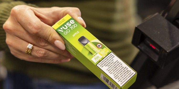 Snapchat golpeó con sonda holandesa sobre la venta en línea de vapes a menores