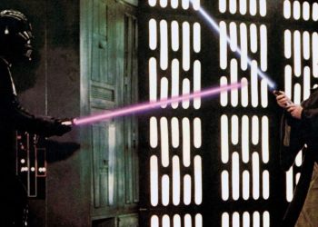 El sable de luz de Darth Vader rompe el disco de Star Wars en una subasta