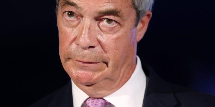 Farage pinta a Gran Bretaña como un infierno de censura. ¿Tiene razón? – Político