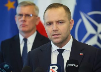 Los drones rusos unen el liderazgo fracturado de Polonia, por ahora, político