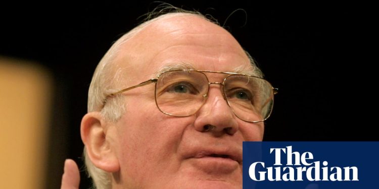 Menzies Campbell, ex líder demócrata liberal, muere a 84 | Menzies Campbell