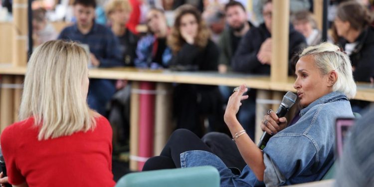 AU Festival du Monde, Filmer Les Corps Avec Julia Ducournau