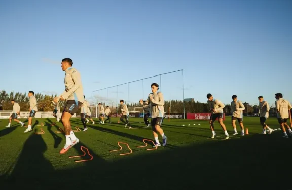 A Falta de Mac Allister y Con otamendi en Duda, Argentina Espera por Venezuela