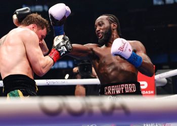 Ronda por ronda: Crawford Tops Canelo, hace un historial de boxeo