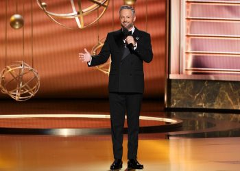 Nate Bargatze necesitaba un poco mejor