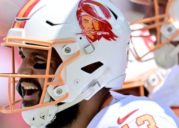 Buccaneers pierden a Mike Evans por una lesión en los isquiotibiales