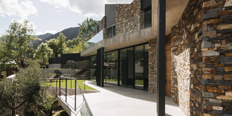 Villa con arquitectura Sr.