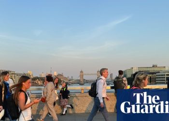 Labor busca un esquema de movilidad juvenil 'ambicioso' con la UE | unión Europea