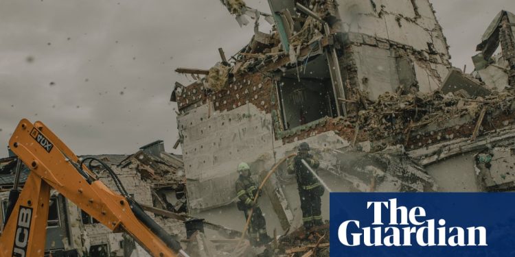 Zelenskyy condena el bombardeo 'vil y cobarde' de 12 horas de Rusia de Ucrania | Ucrania