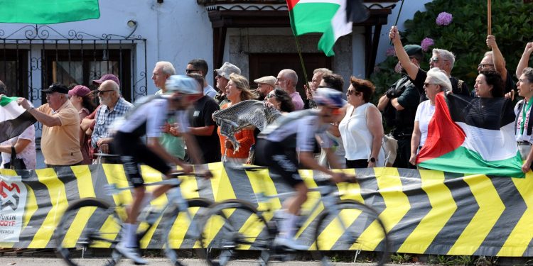 Las protestas pro-palestinas aportan seguridad 'extraordinaria' para la vuelta de España | Noticias para el ciclismo