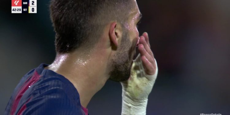 El Tiburón se Mueve Bien en El Agua