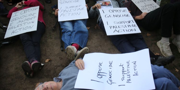 Cargos terroristas 'sin precedentes' desde la prohibición de la acción de Palestina de Labor