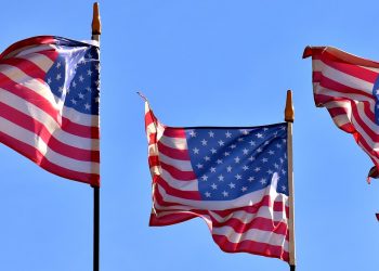 La NASA impone la prohibición general de los ciudadanos chinos que acceden a los sitios de trabajo y las llamadas