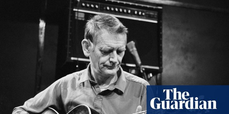 '¿Realmente jugó en el centro de Petula Clark?' Stewart Lee en su héroe de guitarra Derek Bailey | Música