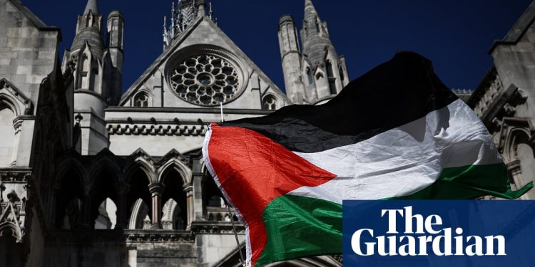 Destino de cientos arrestados por presunto apoyo de acción de Palestina en el limbo Si el desafío a la prohibición está bloqueado, dijo el tribunal | Acción palestina