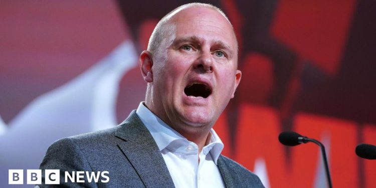 El jefe de TUC pide a los ministros que muestren 'cuyo lado' están en