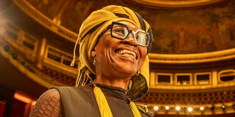 Le Centenaire de la Première de Joséphine Baker à Paris en Cinq Sorties Ou DécoUcestes