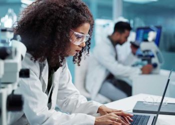 Diseño de arquitecturas listas para AI en entornos pesados ​​de cumplimiento