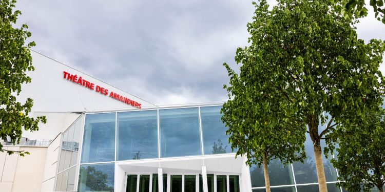 Douche froide au théâtre nanterre-amandiers, contraft de reportero hijo ouverture