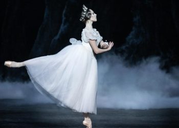 Incontontournables Hier, Décriées Ajourd'hui, Pourquoi Les Pointes Passent de Mode Chez Les Danseuses?