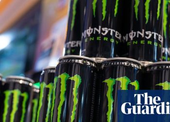'No hay lugar en las manos de los niños': menores de 16 años en Inglaterra que se les prohibirá comprar bebidas energéticas | Industria de alimentos y bebidas