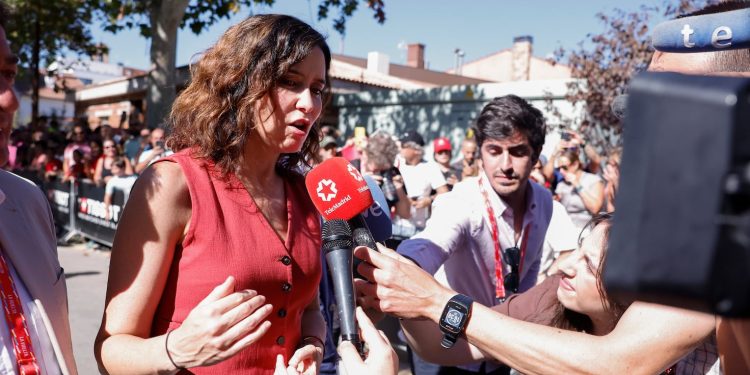 Incidentes en la vuelta a españa: reacciones en directo y Última horra de la Carrera en madrid