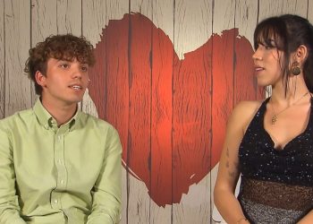 Dos Solteros protagonizan una de las citas más calientes de 'primeras citas': «Tienes que Fregar Tú»