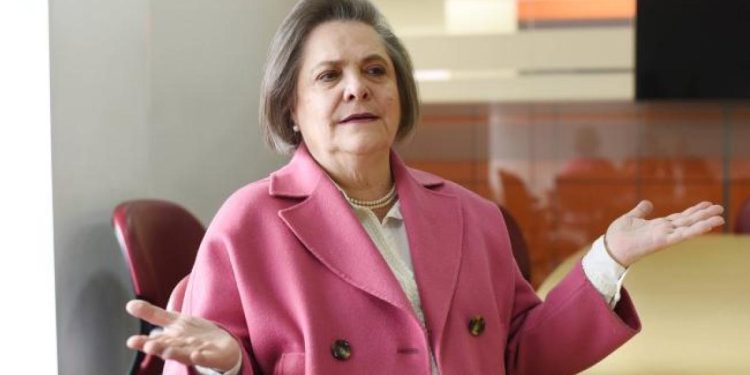 Precandidata y Senadora Clara López