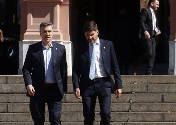 Los Gobernadores Denuncian Que la Rosada Manoteó 260 Mil Millones de Atn en El Primer Semestre