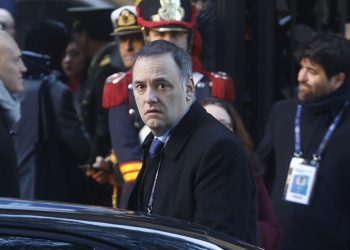 Milei se enojó con adorni porque la tv pública defendió el derecho al aborto