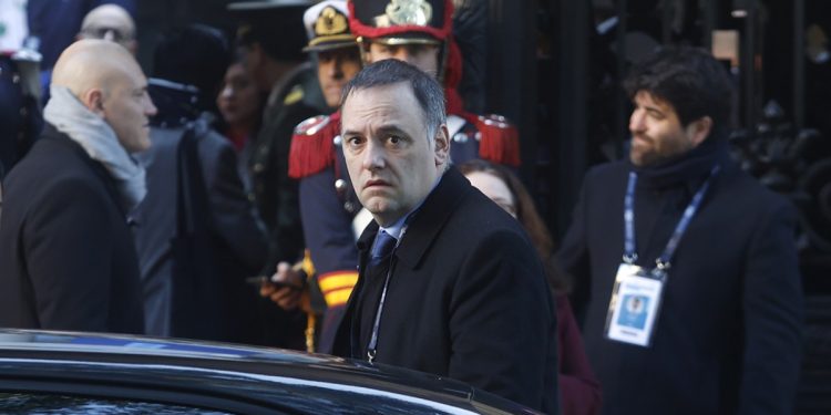 Milei se enojó con adorni porque la tv pública defendió el derecho al aborto