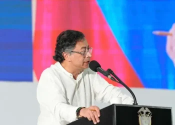 ¿Qué Tan Contradictorias hijo Las Posturas del Presidente Petro y El Petrismo Frente a la Tributaria del 2021 y la que quieren aprobar en 2025?