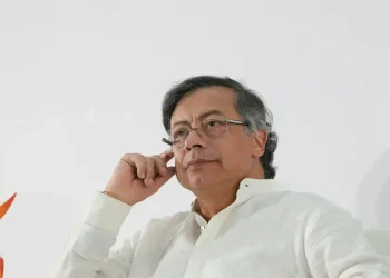 'Excluyon la Mujer y la Negra, Bajo el Infundio Que Era Mía y Me Tomaba la Corte'