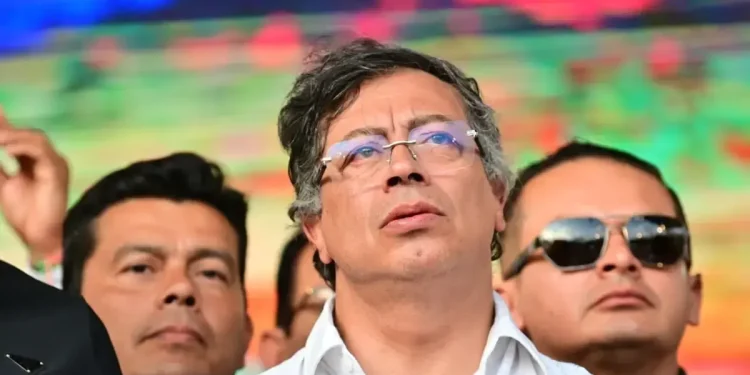 'Va Hacia los Más Ricos'