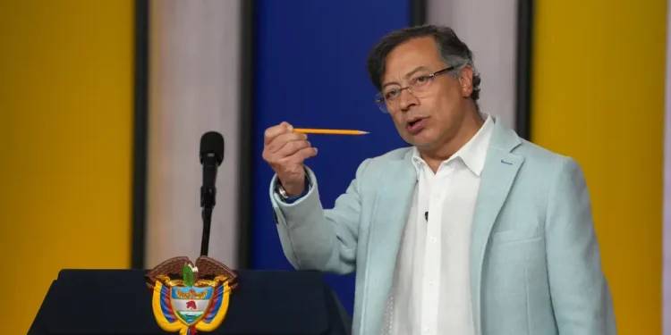 Presidente Petro Pide Que El Pacto Histórico No Haga Uso del Veto Secro en Congreso Tras posible Apoyo de Algunos Congresistas A Carlos Camargo