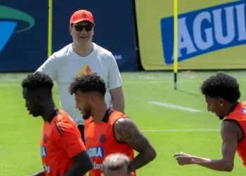Nérstor Lorenzo Ya Comienza A Planear El Operativo de la Selecciónón Colombia RUMBO A la Copa del Mundo de la FIFA 2026