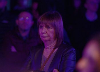 BULLRICH A LOS GRITOS CON TOTO CAPUTO PUSO PUSO A FUNCIONARIO DE UNO EX CAMPORISTA